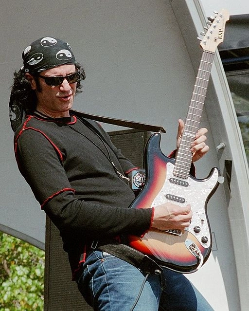 Bruce Kulick, ex Kiss lead guitarist